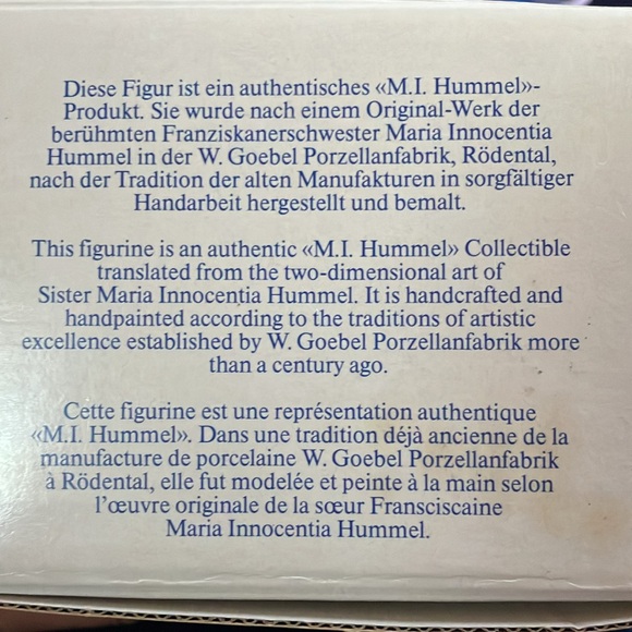 Authentic Hummel figurine “the smart little sister” - Picture 12 of 12